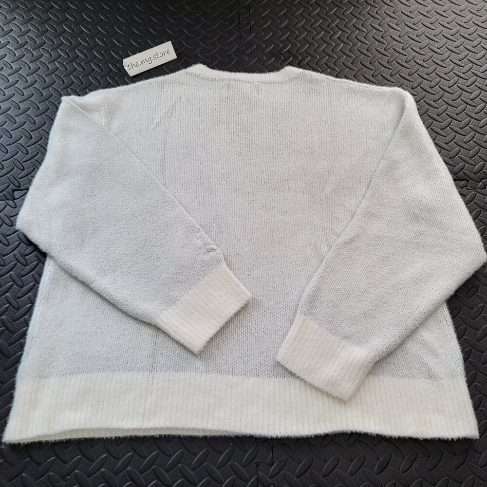 Jordan Flight Heritage Crew Sweater White Men's Size XL FD7389 133 NWT - Picture 2 of 6